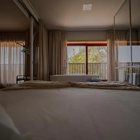 בית חווה Peso Village