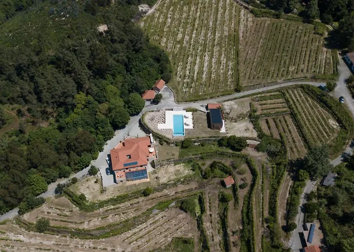 בית חווה Peso Village אמרנטה