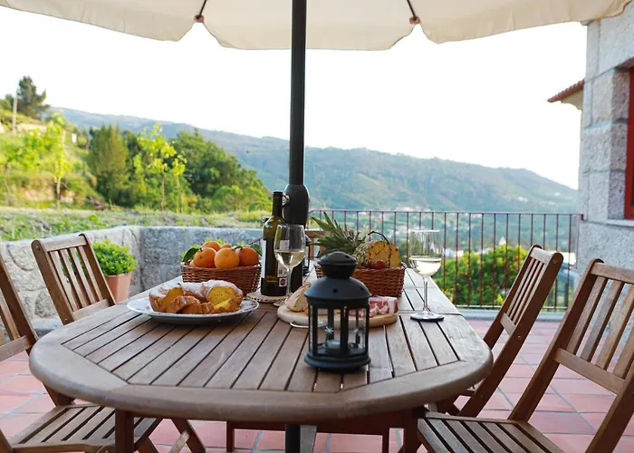 בית חווה Peso Village