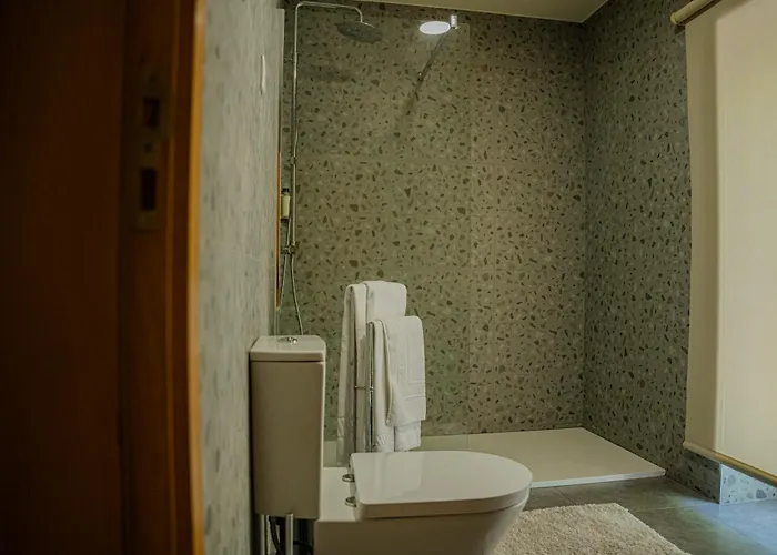 בית חווה Peso Village אמרנטה